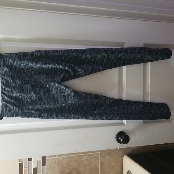 Female leggings - Dark with silver tiger stripe pattern. Very comfortable - Picture 2 of 7